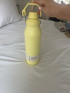 Stanley Pale Yellow IceFlow Bottle with Fast Flow Lid